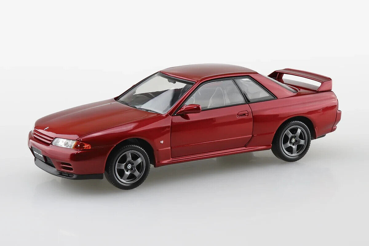 Aoshima 1/32 NISSAN Skyline R32 GTR Plastic Model Kit *RED*