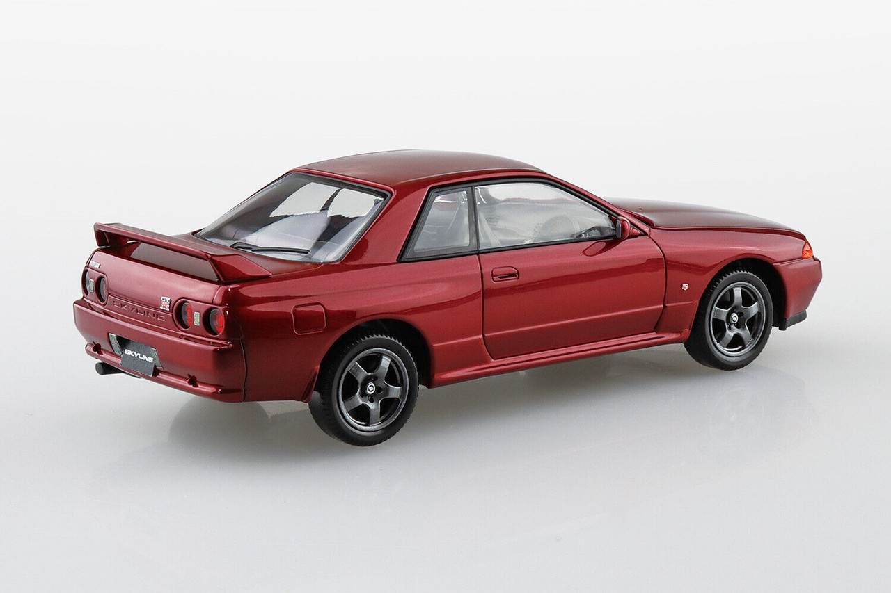 Aoshima 1/32 NISSAN Skyline R32 GTR Plastic Model Kit *RED*