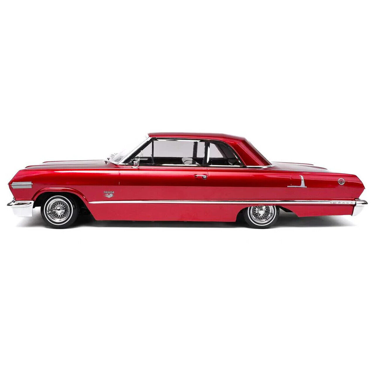 ‘63 CHEVY IMPALA Lowrider レベル　1/25 1963 Chevy Impala Lowrider 1/25 Kit Revell 1999 Pro Finish