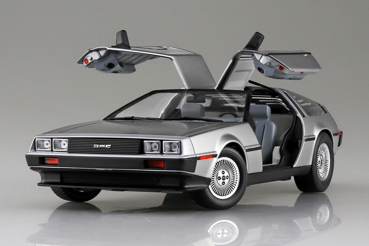 Aoshima 1/24 DMC DELOREAN 1982 DMC-12 Plastic Model Kit