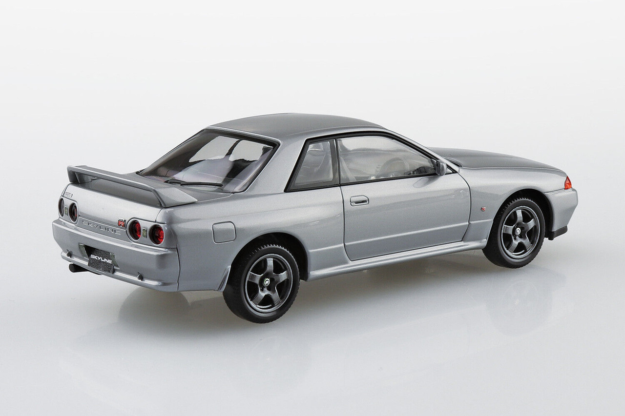 Aoshima 1/32 NISSAN Skyline R32 GT-R Plastic Model Kit -RED-