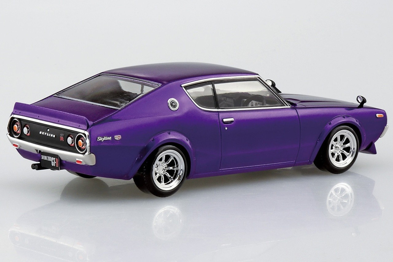Aoshima 1/32 NISSAN SKYLINE GT-R C110 Custom Snap Model Kit *SILVER*