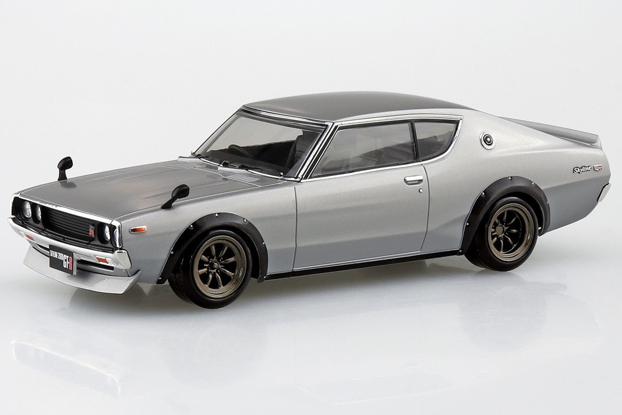 Aoshima 1/32 NISSAN SKYLINE GT-R C110 Custom Snap Model Kit *SILVER*