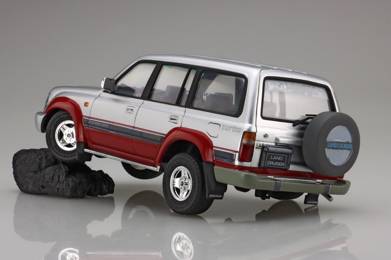 Fujimi 1/24 TOYOTA LAND CRUISER 80 LX450 Plastic Model Kit