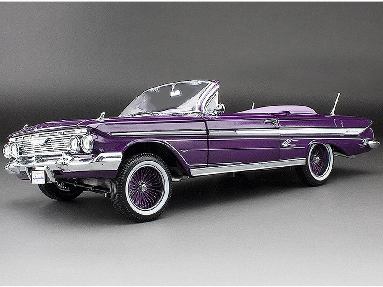1/18 ミニカー CHEVROLET IMPALA 1961 1/18 Chevrolet Impala 1961 Convertible Lowrider Model Car