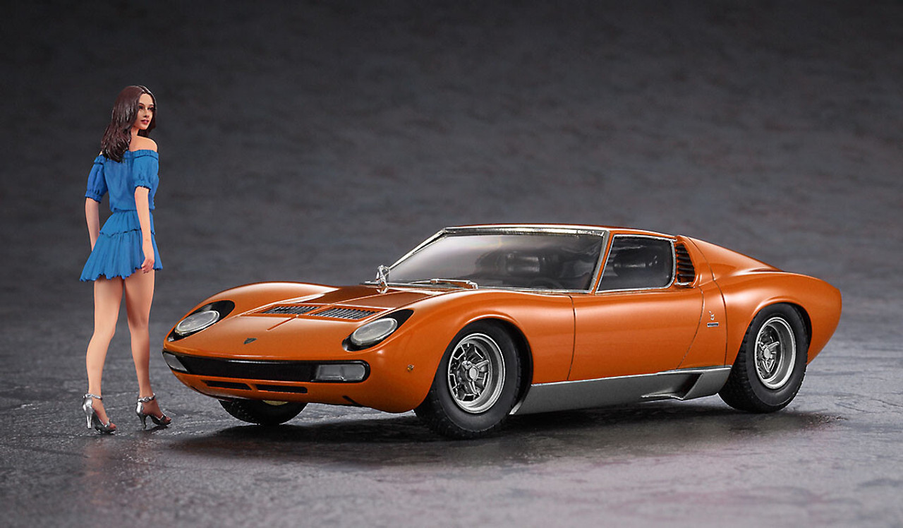 Hasegawa 1/24 Lamborghini Miura P400 SV w/ Italian Girl