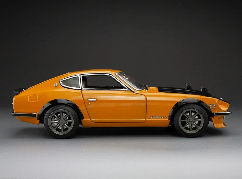 1/18 NISSAN 1970 DATSUN FAIRLADY Z S30 Model Car -ORANGE-