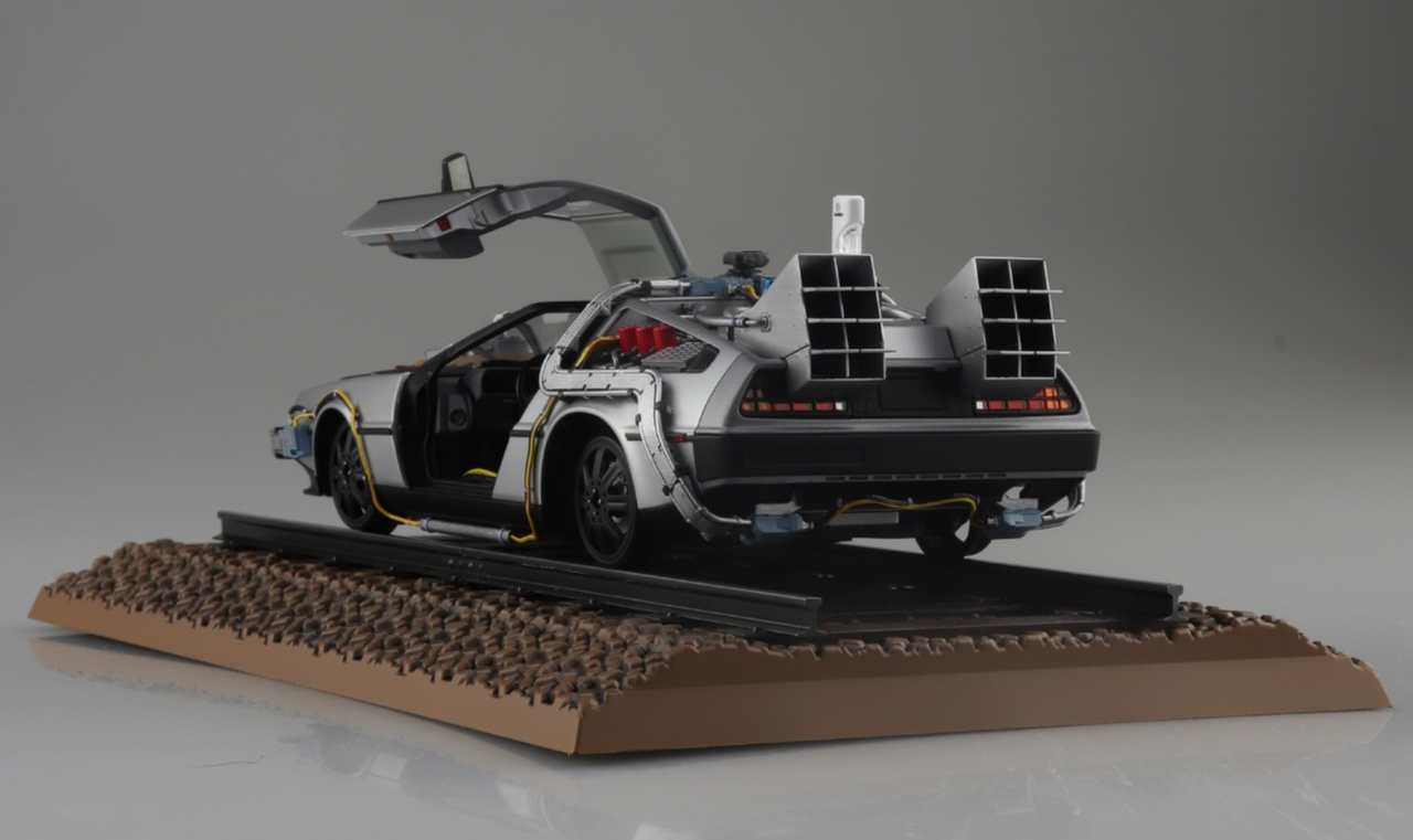 Kit Maquette Aoshima Retour Vers Le Futur - DeLorean Time Machine, Neuf Dans Sa Boîte