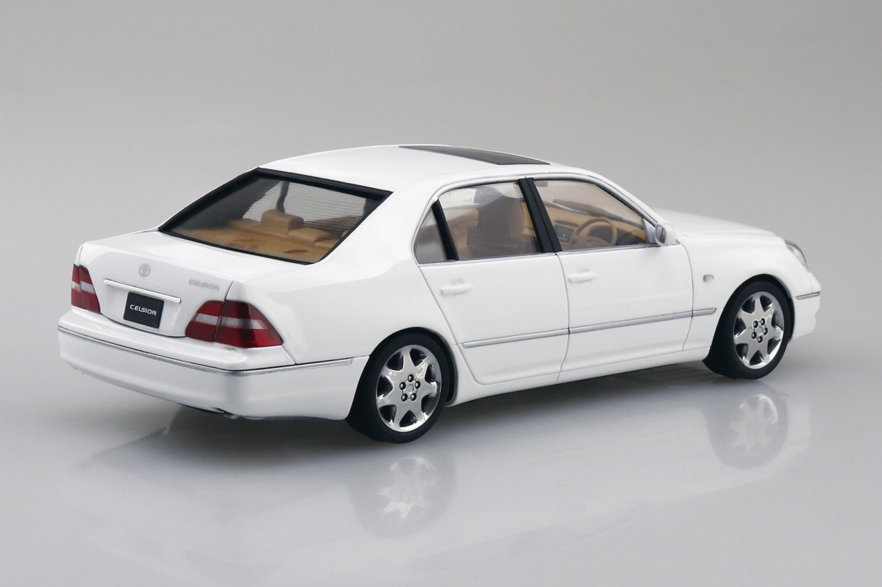 Aoshima 1/24 TOYOTA CELSIOR 2000 LEXUS LS 400 UCF30 Plastic Model Kit