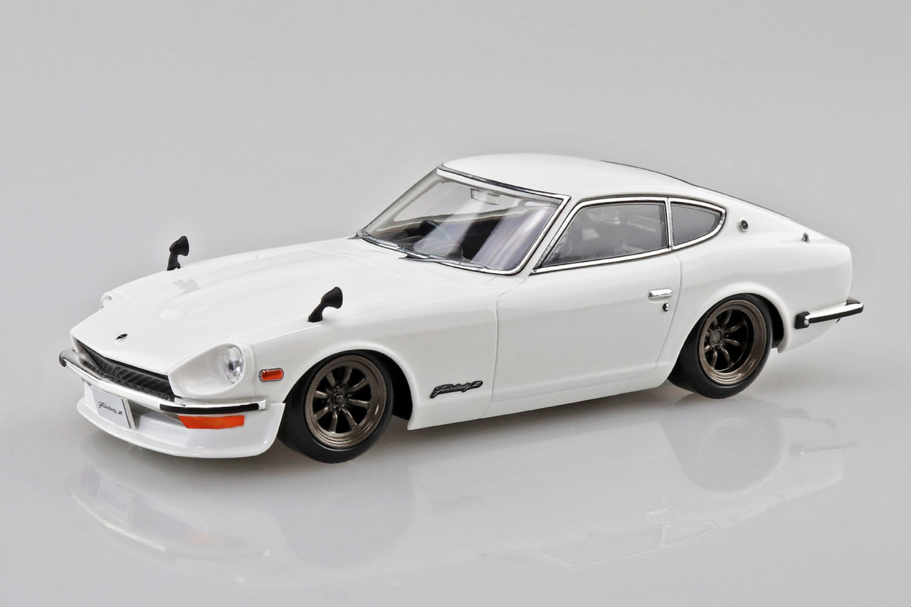 Aoshima 1/32 NISSAN Z FAIRLADY S30 Custom Snap Model Kit *WHITE*