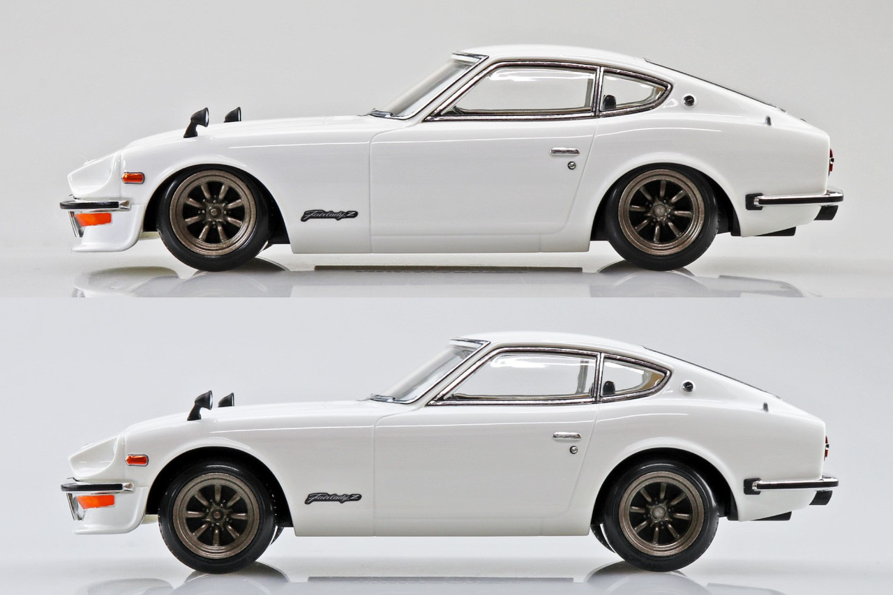 Aoshima 1/32 NISSAN Z FAIRLADY S30 Custom Snap Model Kit *WHITE*