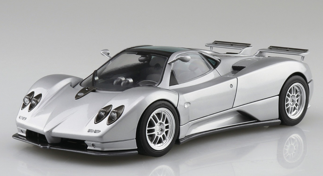 Aoshima 1/24 PAGANI ZONDA C12S 2000 Plastic Model Kit