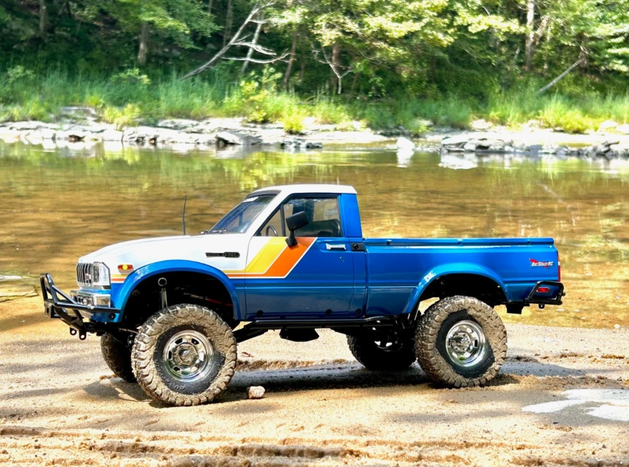 RC4WD 1982 TOYOTA PICKUP Hard Body -UNPAINTED- Z-B0257