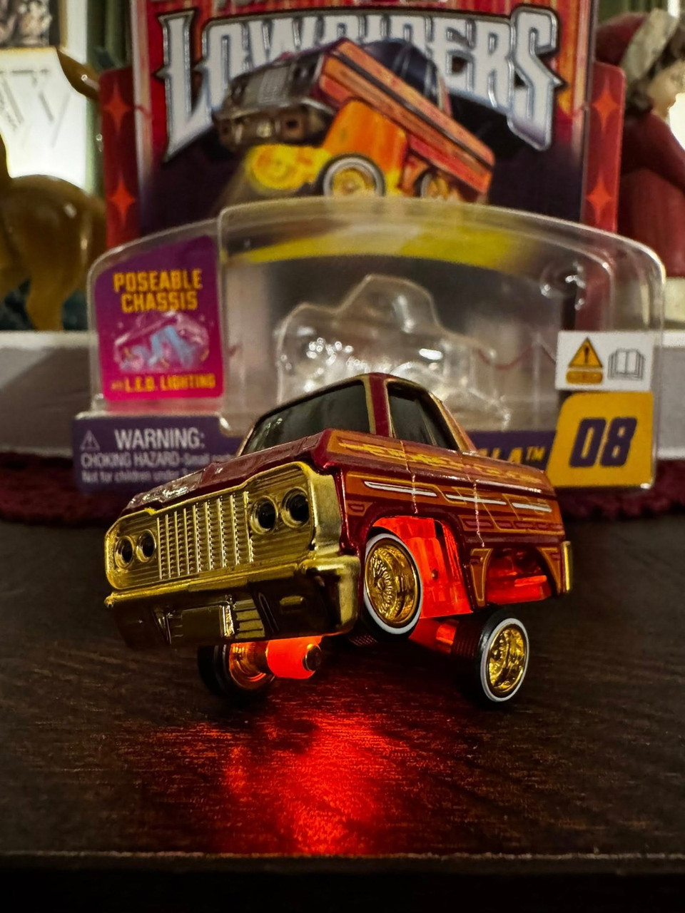 Car Tuned 2025 LOWRIDER Series 1 Show Glow L.E.D. Light Up Chassis