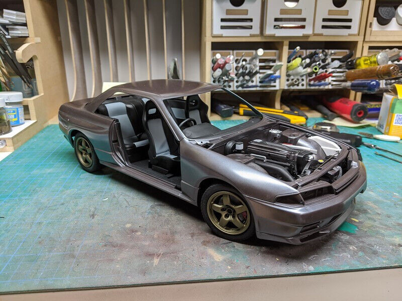 Fujimi 1/12 Large Scale NISSAN SKYLINE R32 BNR32 Plastic Model Kit