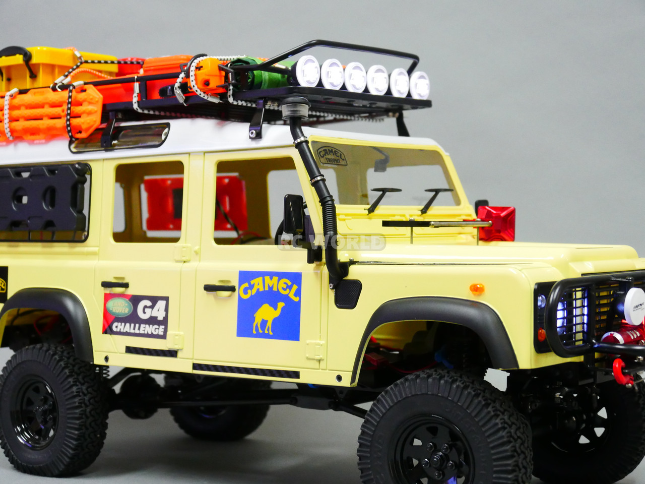 RC4WD 1/10 Land Rover Defender 110 Camel Trophy Truck w/ LED