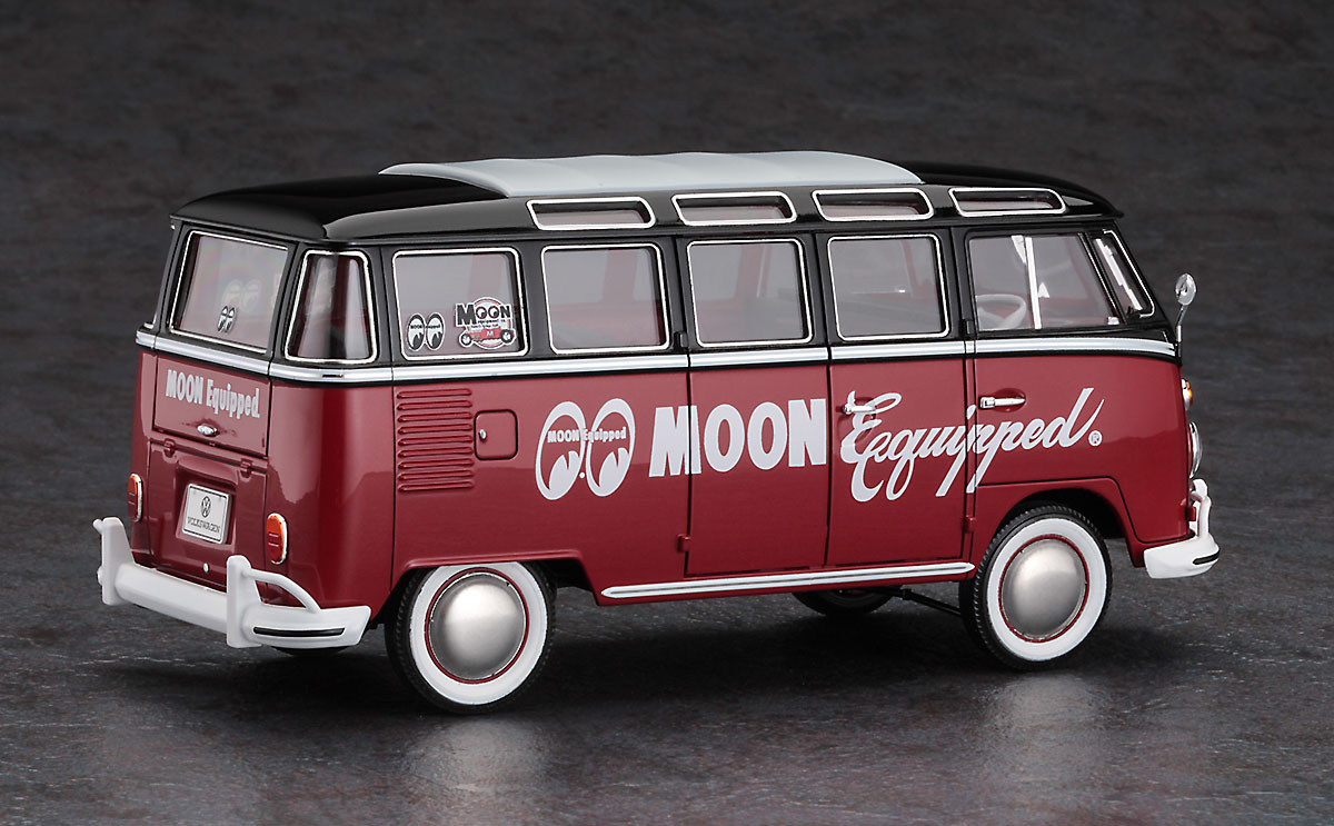 Hasegawa 1/24 Volkswagen Type 2 Micro Bus 'Moon Equipped Plastic Model