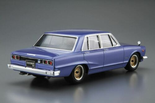 Aoshima 1/24 Nissan GC10 Skyline 2000GT '71 Plastic Model Kit