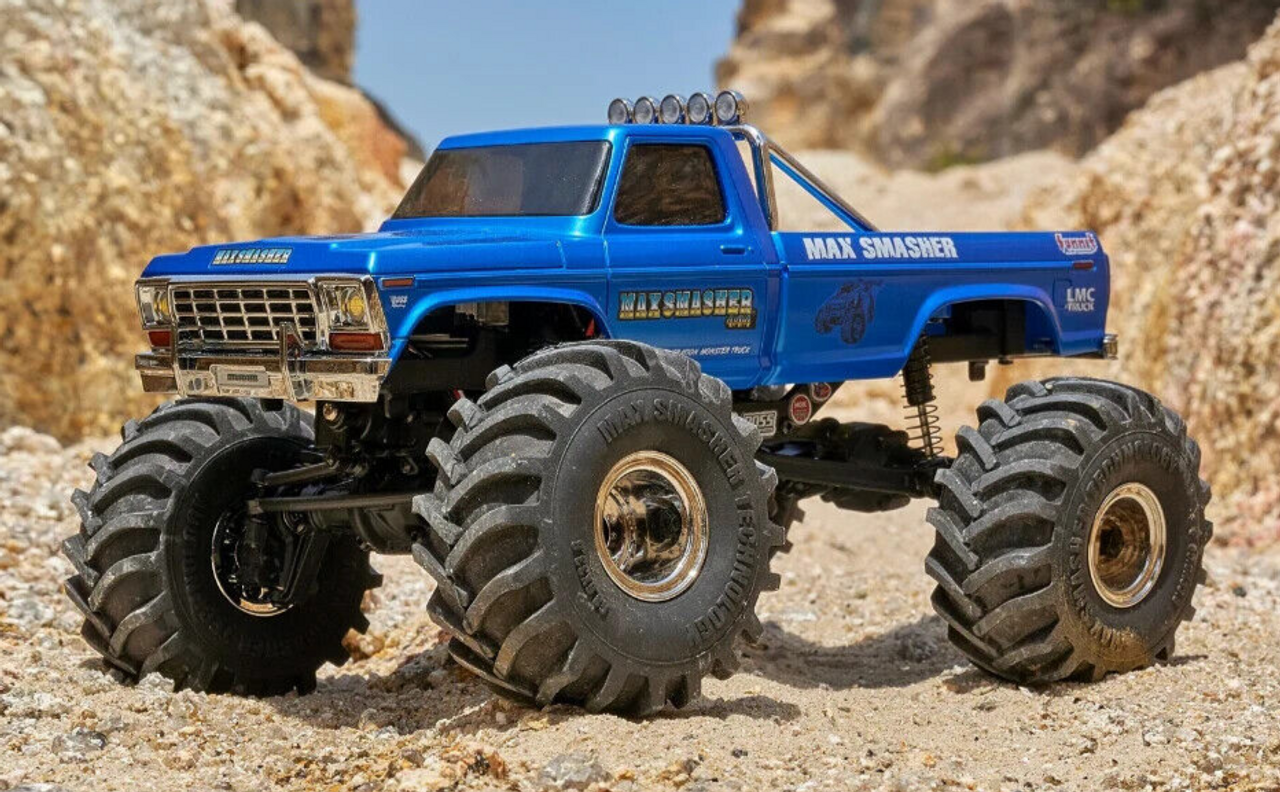 Hot Wheels Monster Trucks Oversized Bigfoot Vehicle in 1:24 Scale