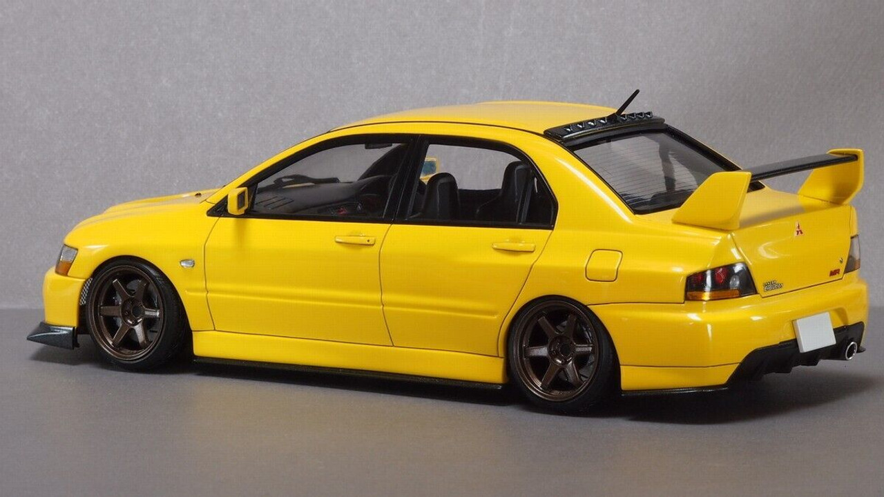 Fujimi 1/24 Mitsubishi Lancer Evolution VII GSR Plastic Model Kit