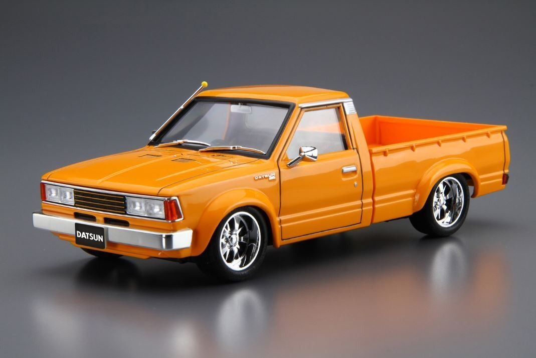Aoshima 1/24 Datsun Truck Custom 1982 Nissan Pickup Plastic Model Kit