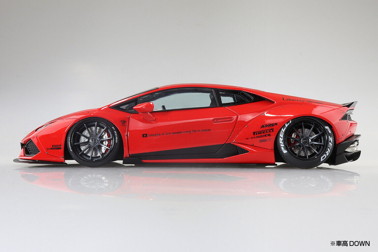 Aoshima 1/24 Liberty Walk LB-Works Lamborghini Huracan Ver. 1 Aoshima 1/24 Liberty Walk LB-Works Lamborghini Huracan Ver. 1