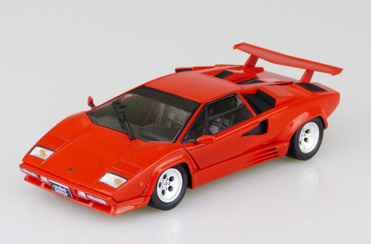 Aoshima 1/24 Lamborghini Countach 5000 QUATTROVALVOLE INJECTION 