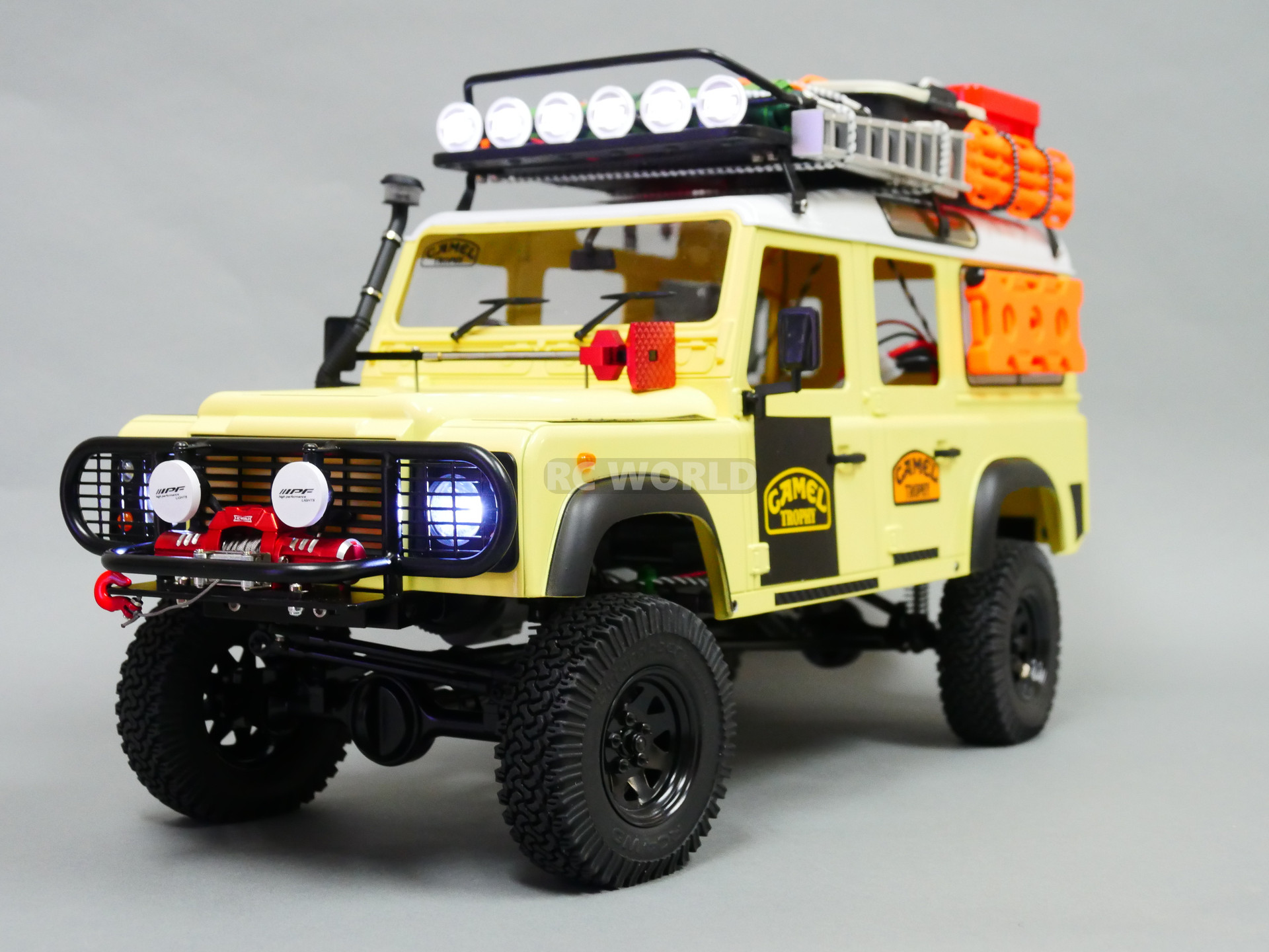 RC4WD 1/10 LAND ROVER DEFENDER 110 CAMEL TROPHY Team UK 4X4 W/ WINCH ...