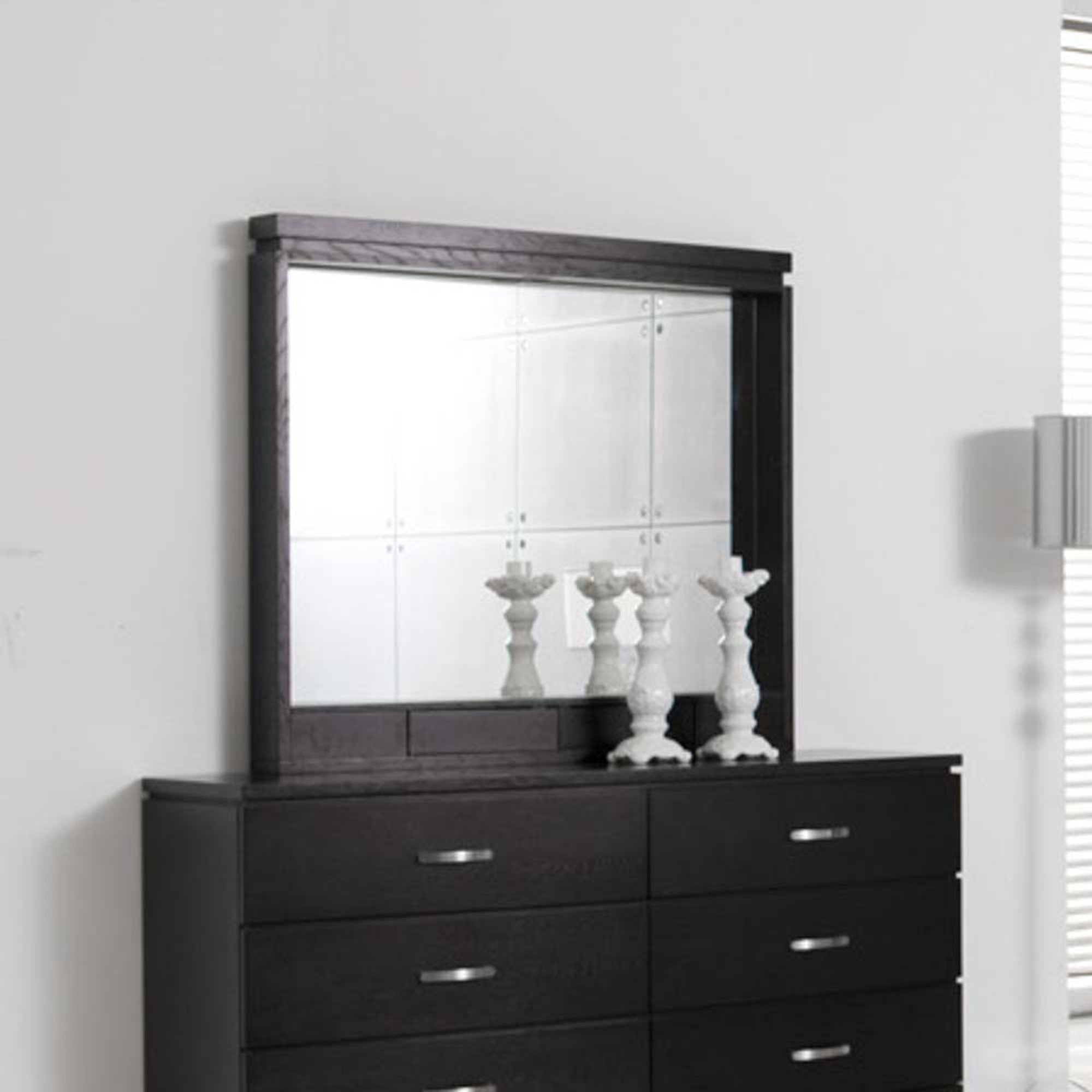 Sheelin Mirror with Light Drawer