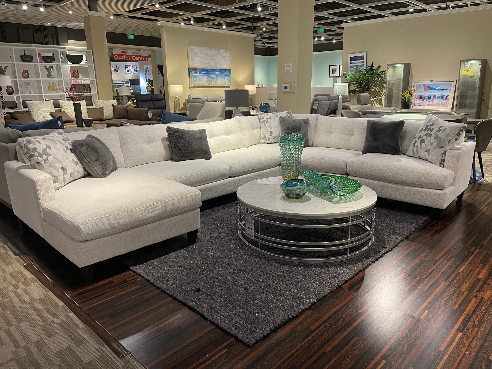 Makenna 5 pc Sectional with Chaise