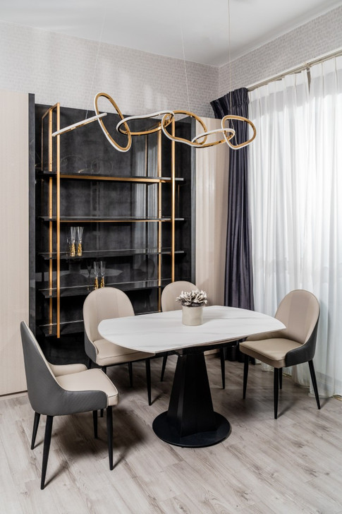 Union Square Swivel Dining Table 53"