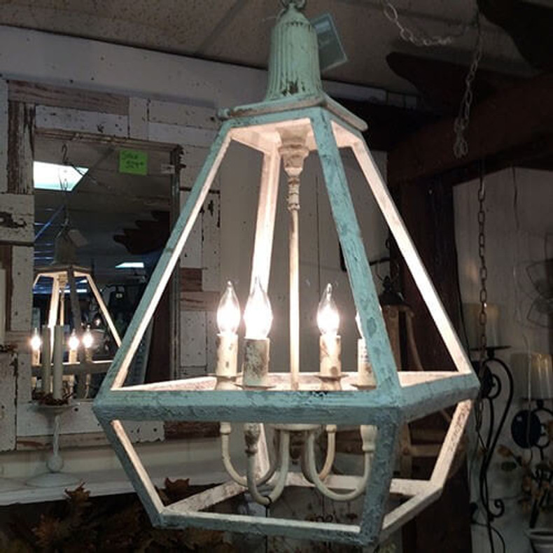 Things to Consider When Choosing Farmhouse Lighting & Chandeliers