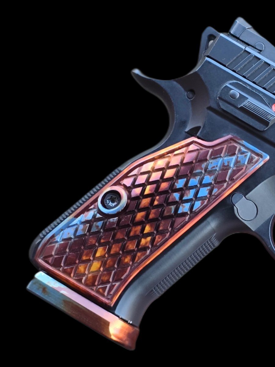 Vytal Dymondback grips on a CZ in Color Case