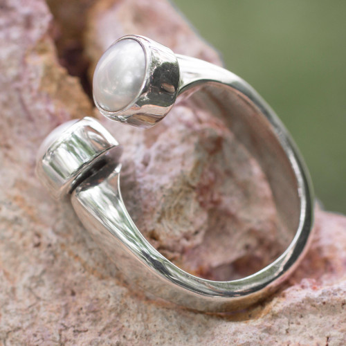 Hand Made Taxco Silver and Pearl Ring 'Encounter'