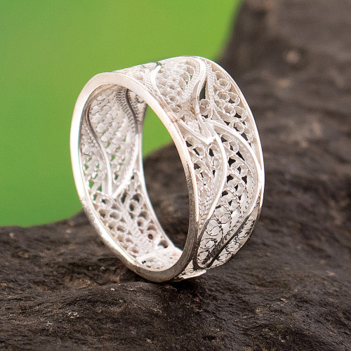 Artisan Crafted 950 Silver Filigree Band Ring from Peru 'Three Waves'