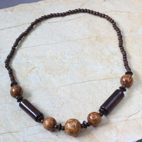 Wood long beaded necklace 'Beauty'