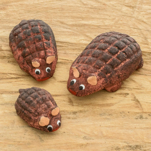 Set of 3 Hand-painted Armadillo Shaped Ceramic Figurines 'Armadillo Family'