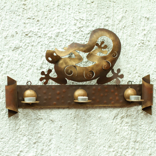Handcrafted  Steel Lizard Wall Sconce Candleholder 'Happy Gecko'