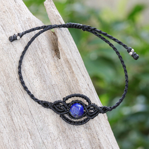 Black macrame ring with labradorite stone – www.