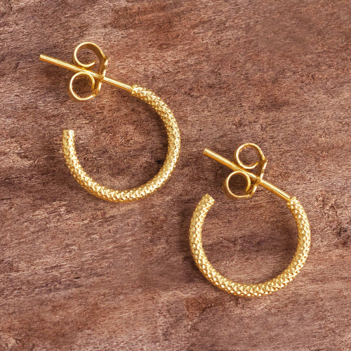 Textured Gold-Plated Earrings .6 inch 'Diamond Bright'