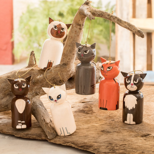 Hand-Painted Wooden Ornaments Set of 6 'Cats' Holiday'