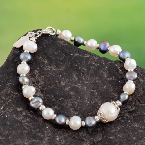 925 Silver Pendant Bracelet with Two-Toned Cultured Pearls 'Alluring Contrast'
