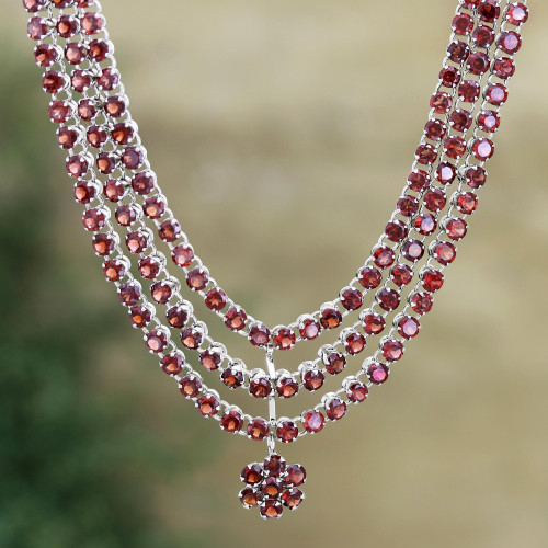 Handmade Rhodium-Plated Garnet Pendant Necklace 'Red Queen'