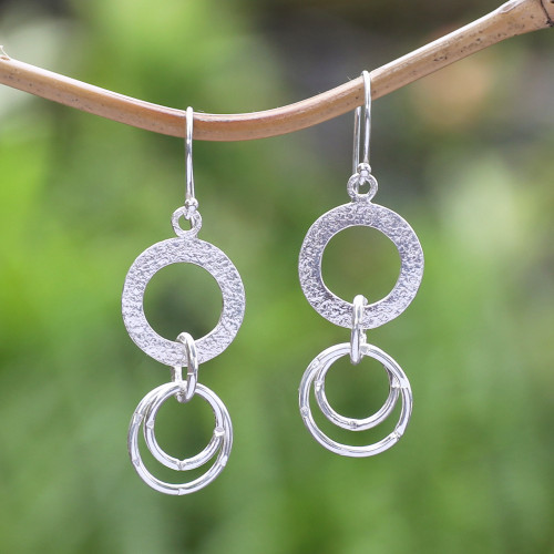 Modern Silver Dangle Earrings with Interlocking Rings 'Stellar Rings'