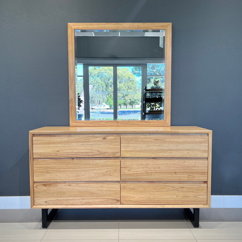 Yarrawonga Dresser