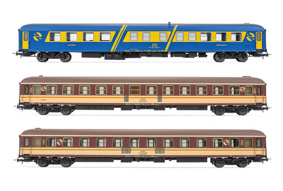 ELECTROTREN HE4017 RENFE, 3-unit pack Estrella "Media Luna" coaches (restaurant R8 + couchettes 11600 + 2nd class 12300) , ep. IV (DC)(H0)