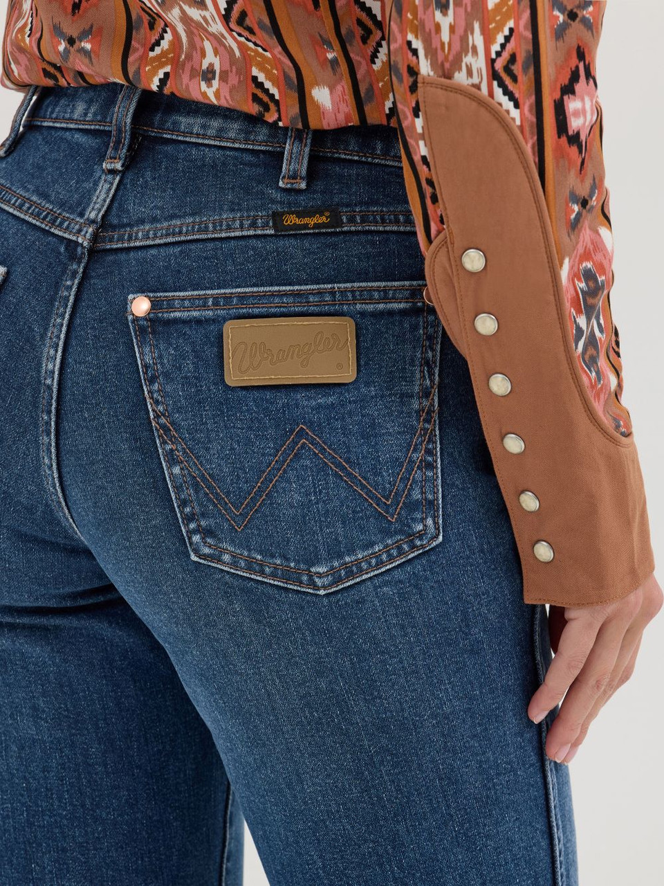 X LAINEY WILSON BOOT HUGGER 112360614 WRANGLER