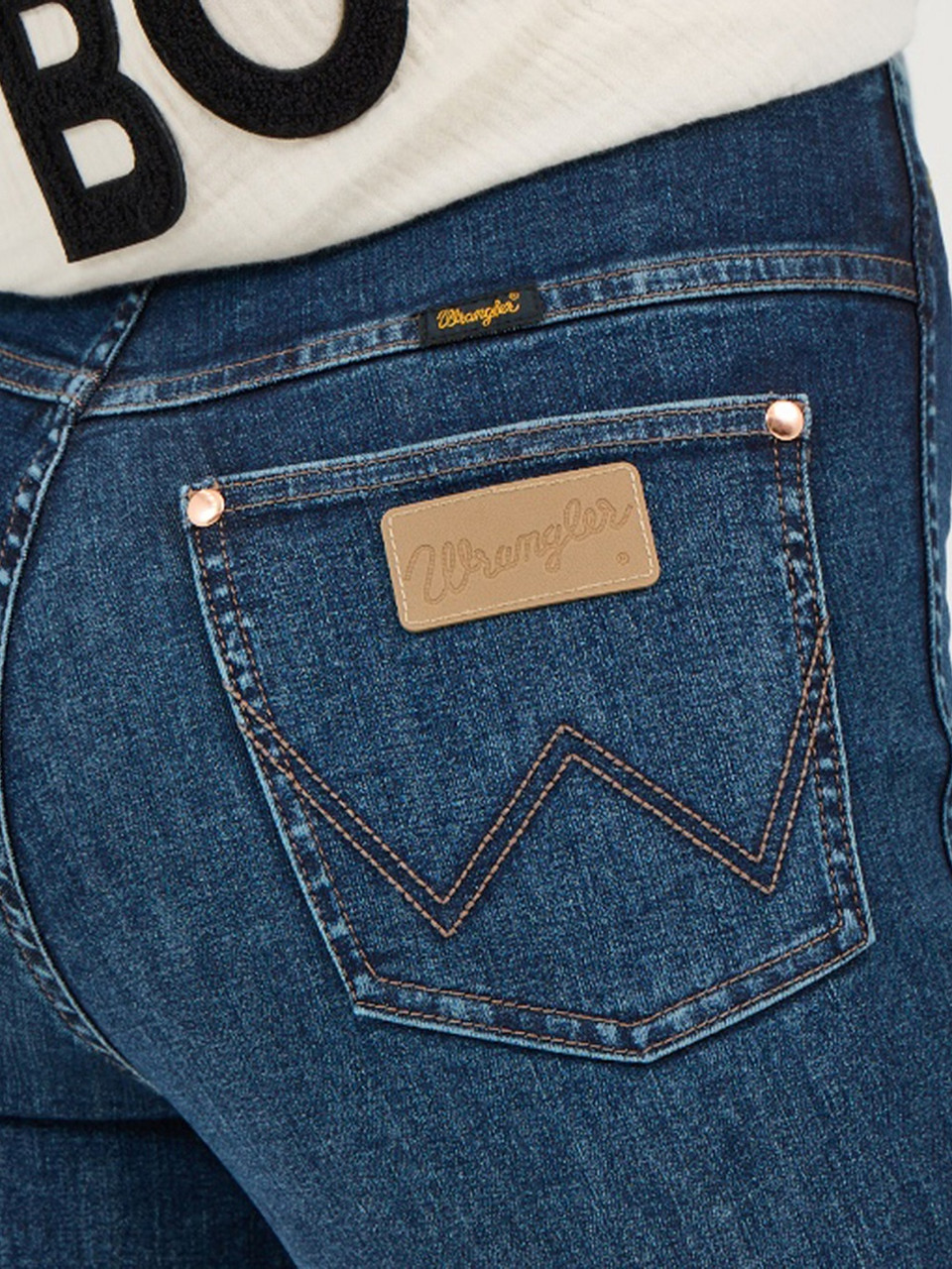 LAINEY WILSON BELL BOTTOM 112368250 WRANGLER