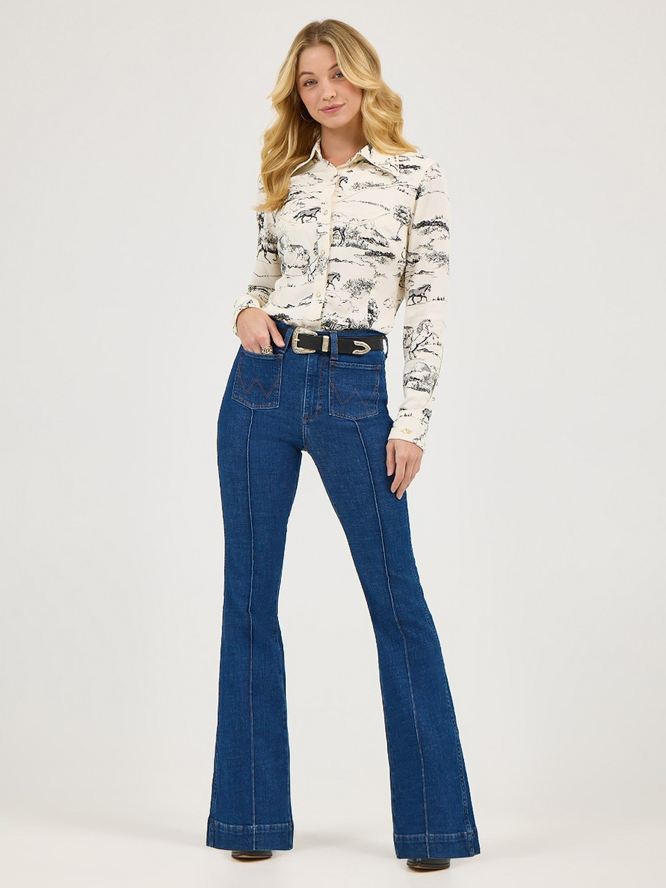LAINEY WILSON PINTUCK FLARE 112368133 WRANGLER