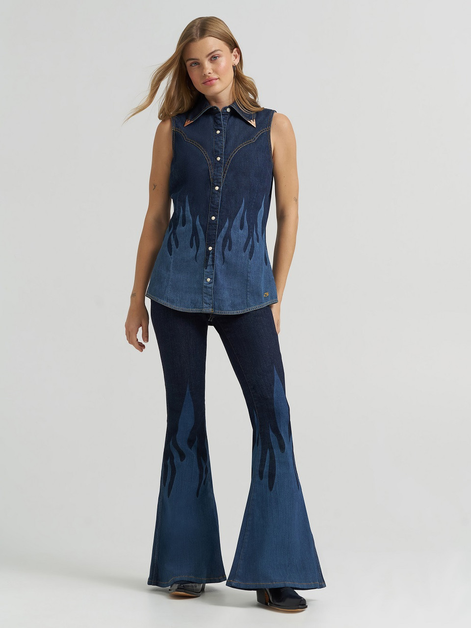 LAINEY WILSON DARK DENIM 112380460 WRANGLER
